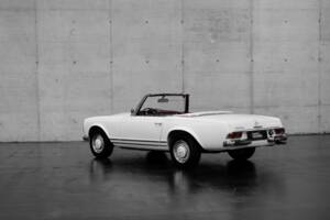Immagine 4/40 di Mercedes-Benz 230 SL (1966)