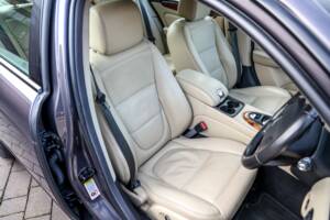 Image 38/41 of Jaguar XJR (2008)