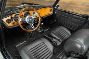 Image 2/19 de Triumph TR 6 (1971)