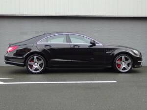 Image 6/97 of Mercedes-Benz CLS 63 AMG S 4MATIC (2013)