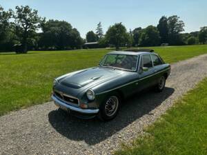 Image 6/38 of MG MGB GT V8 (1974)