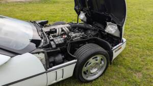 Bild 22/35 von Chevrolet Corvette Convertible (1990)