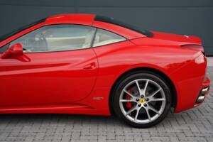 Image 28/50 of Ferrari California (2010)