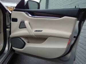 Image 53/90 of Maserati Quattroporte GTS (2013)