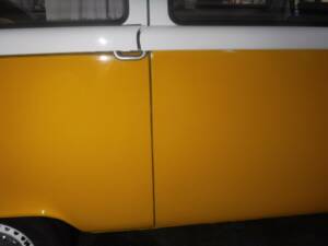 Image 26/50 of Volkswagen T2 a&#x2F;b (1977)
