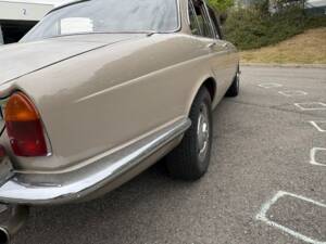 Bild 13/40 von Jaguar XJ 6 4.2 (1971)