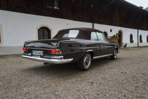 Immagine 7/38 di Mercedes-Benz 280 SE (1968)