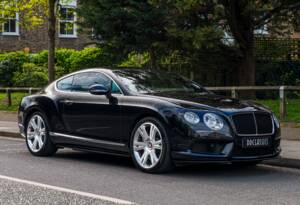 Image 2/27 of Bentley Continental GT V8 S (2014)