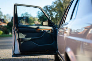 Image 20/44 de Mercedes-Benz 500 SEL (1984)