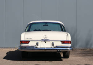 Image 25/45 of Mercedes-Benz 280 SE (1968)