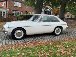 Bild 5/30 von MG MGC GT (1969)