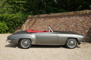 Image 47/50 of Mercedes-Benz 190 SL (1960)