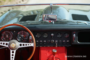 Image 9/20 of Jaguar E-Type 4.2 (1966)