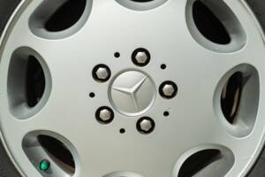 Image 23/50 de Mercedes-Benz 300 SL (1990)