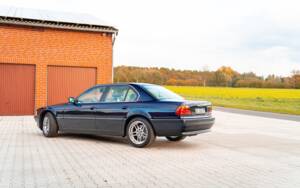 Image 5/55 of BMW 740i (1997)