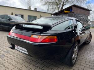 Image 7/31 of Porsche 928 GTS (1993)