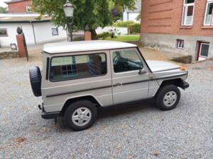 Image 6/9 of Mercedes-Benz 300 GD (SWB) (1988)