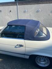 Image 14/16 de Mercedes-Benz 380 SL (1983)