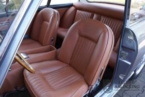 Imagen 44/50 de Ferrari 330 GT 2+2 (1965)