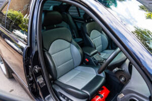 Image 44/56 of BMW M5 (2000)
