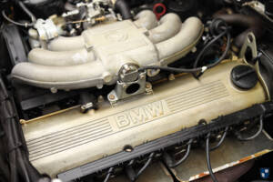 Bild 68/83 von BMW 325i (1990)