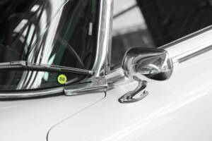 Bild 37/40 von Jaguar E-Type V12 (1972)