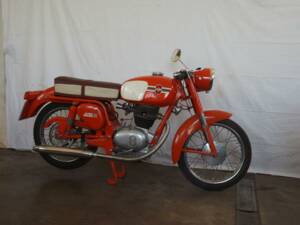 Image 50/50 de Gilera Giubileo 150 (1963)