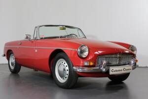Image 34/49 of MG MGB (1966)