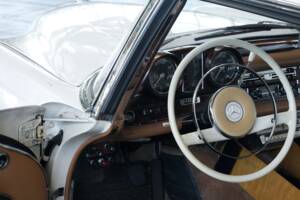 Afbeelding 18/50 van Mercedes-Benz 300 SE (1963)