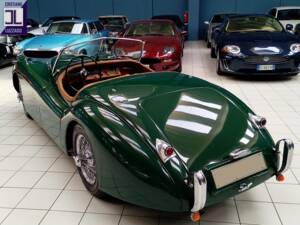 Image 7/57 of Jaguar XK 120 SE OTS (1953)