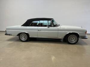 Image 2/52 of Mercedes-Benz 280 SE (1969)