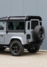 Image 30/56 of Land Rover 90 (1990)