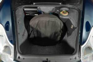 Image 18/19 of Porsche 911 Carrera 4 (1999)