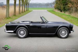 Image 20/37 of Triumph TR 4 (1965)