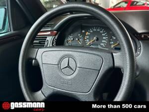 Imagen 6/12 de Mercedes-Benz E 220 Diesel (1997)