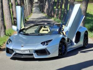 Image 1/12 de Lamborghini Aventador LP 700-4 Roadster (2015)