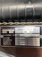 Image 36/63 of Mercedes-Benz 500 SEC (1984)