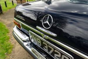 Imagen 11/21 de Mercedes-Benz 280 SEL (1968)