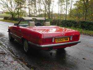 Image 4/22 of Mercedes-Benz 500 SL (1988)