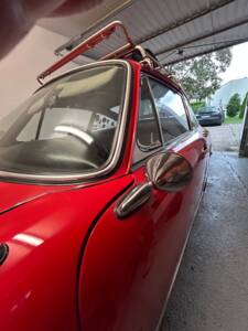 Image 18/24 of Porsche 912 (1966)
