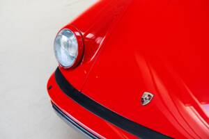 Image 19/31 of Porsche 911 Carrera 3.2 (1988)