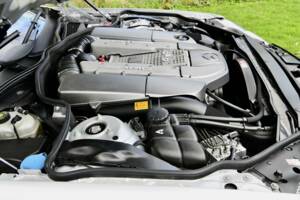 Image 33/50 of Mercedes-Benz SL 55 AMG (2006)