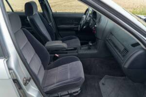 Image 34/40 de BMW 320i (1994)