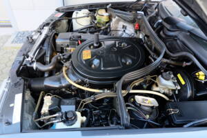 Image 47/63 of Mercedes-Benz 300 CE (1991)