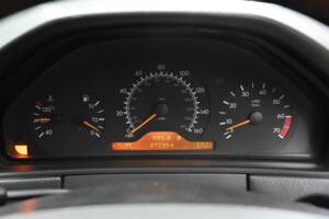 Image 45/50 of Mercedes-Benz E 320 (1998)