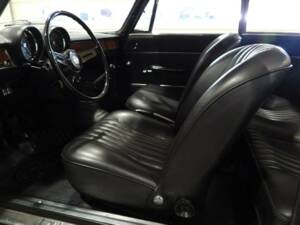 Obraz 3/10 pojazdu Alfa Romeo Giulia GT 1300 Junior (1970)