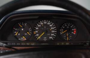 Bild 27/35 von Mercedes-Benz 560 SEC (1988)