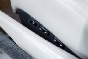 Image 9/31 de Aston Martin V12 Vanquish (2004)