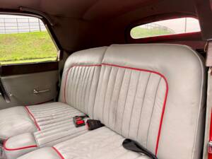 Image 16/22 de Jaguar XK 120 OTS (1954)