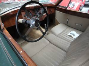 Bild 34/46 von Jaguar XK 120 FHC (1953)